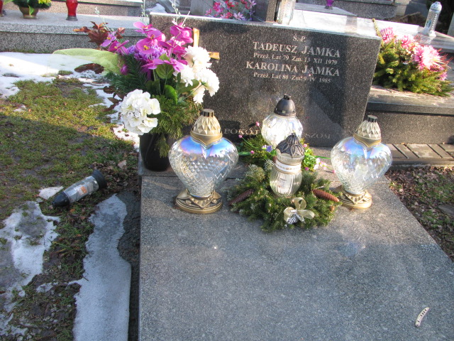 Grób Karolina Jamka
